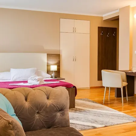 Otel Sky 3*