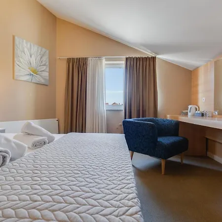 Hotel Sky 3*
